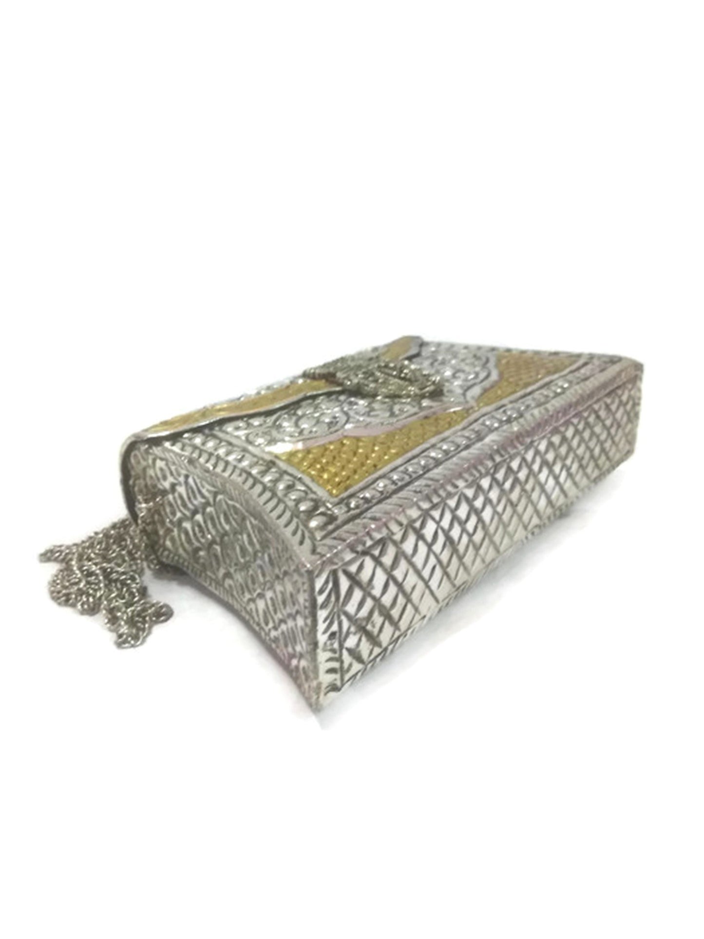 Trend Overseas Hand Carving Vintage Brass Purse antique Ethnic Handmade Women metal clutch Bag Hand clutch Handbag for women hand purse