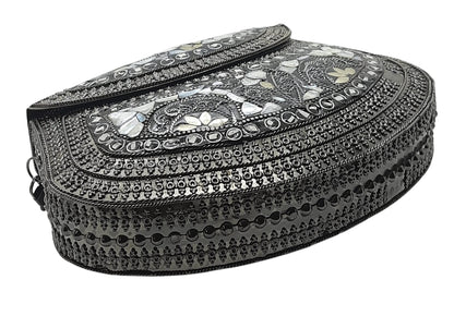 Trend Overseas Women's Antique Black Color Sea Shell bag ethnic clutch metal bag party clutch