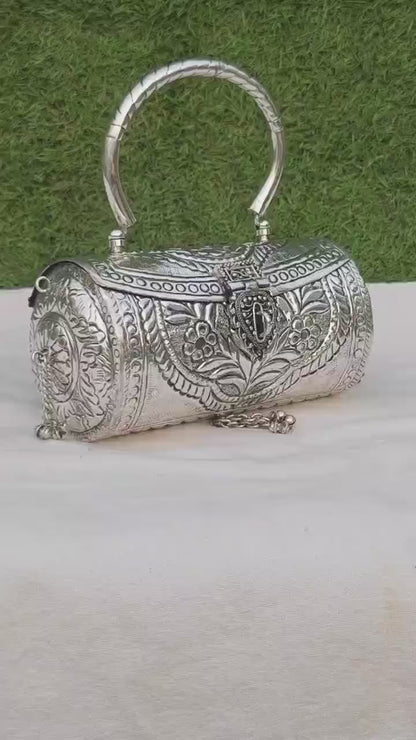 Trend Overseas Silver Women's Brass Metal Vintage Handmade Hand Clutch Sling Bag